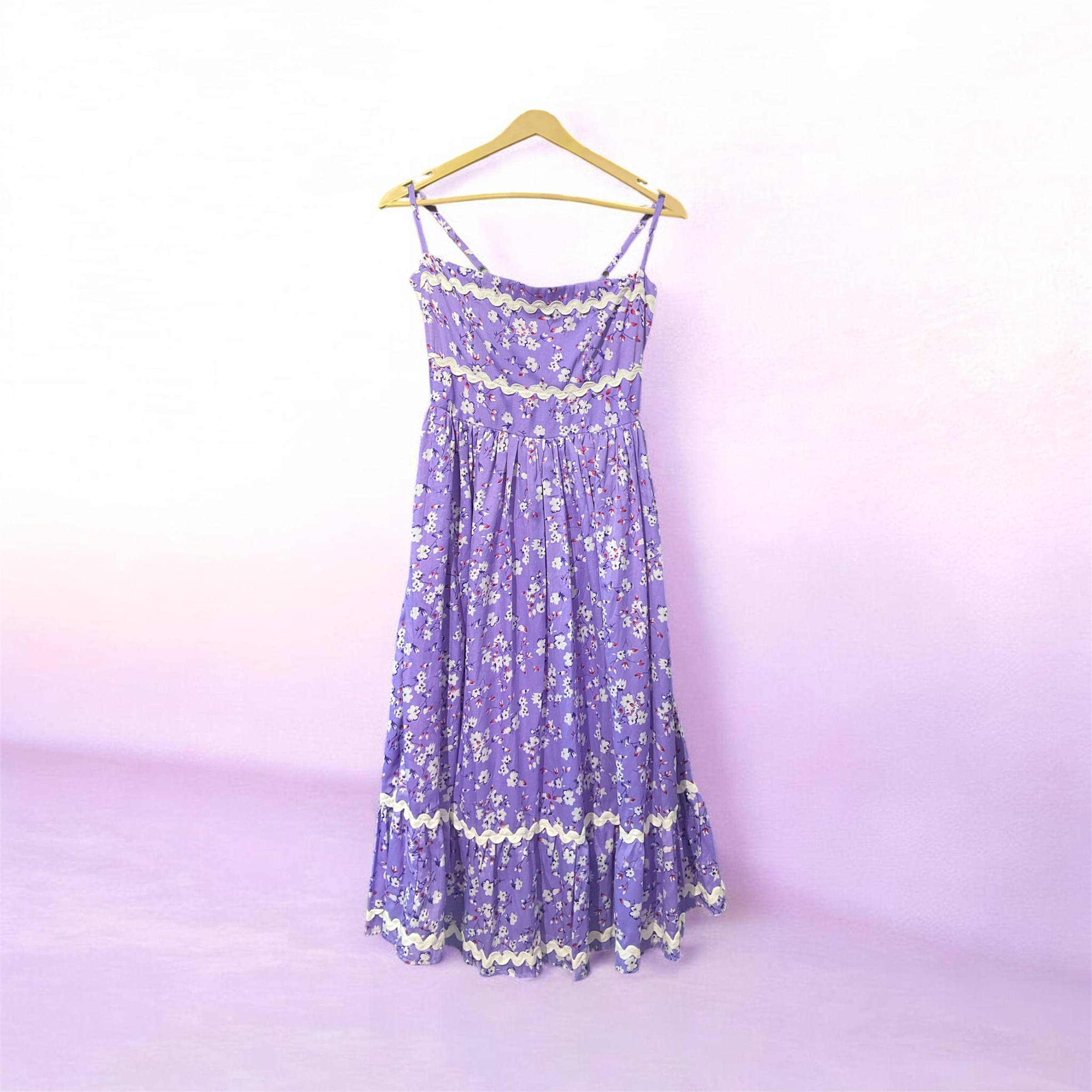 Women's Lavender Floral Knee-Length Sundress with Scalloped Trim