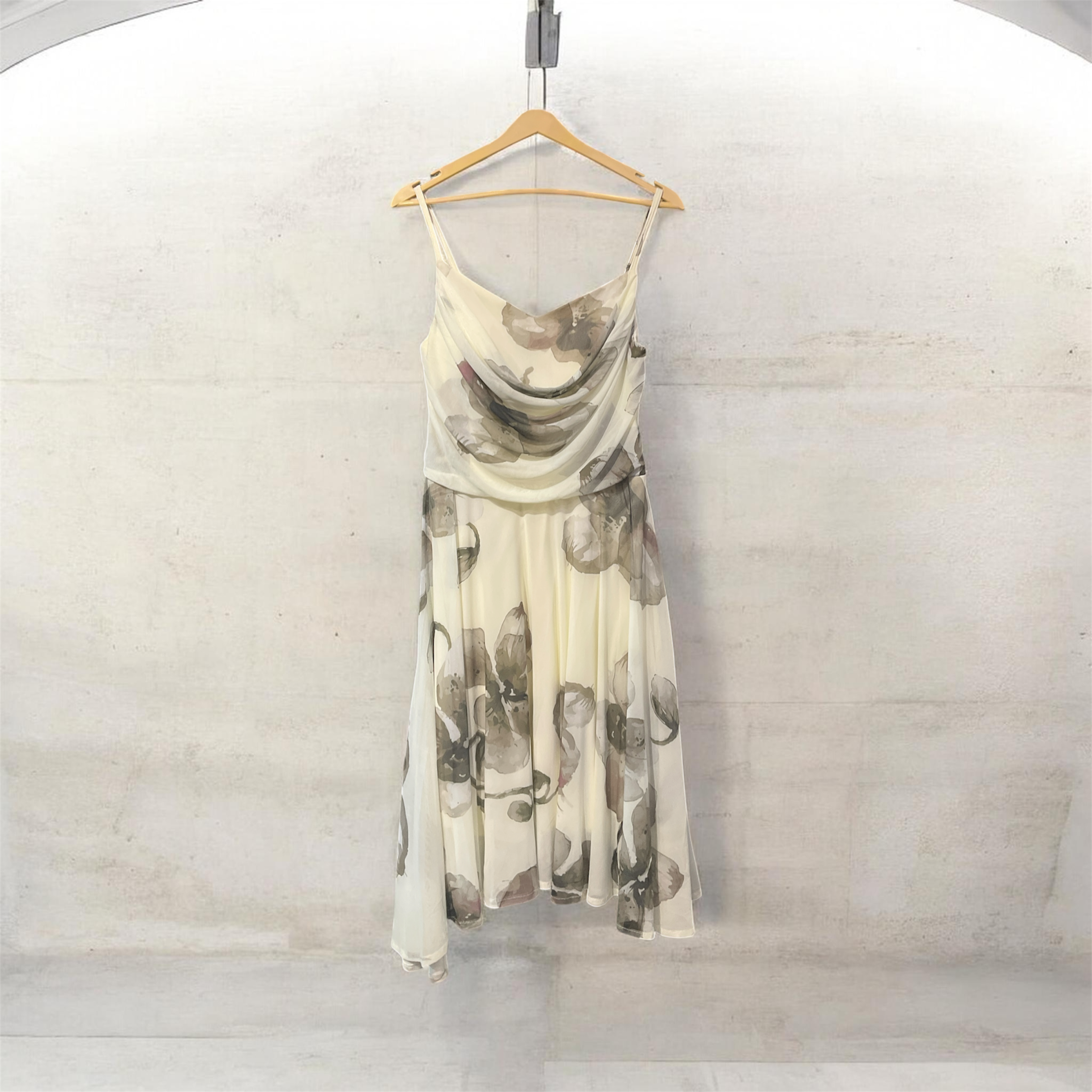 Elegant Floral Drape Knee-Length Dress (IMPORTED)