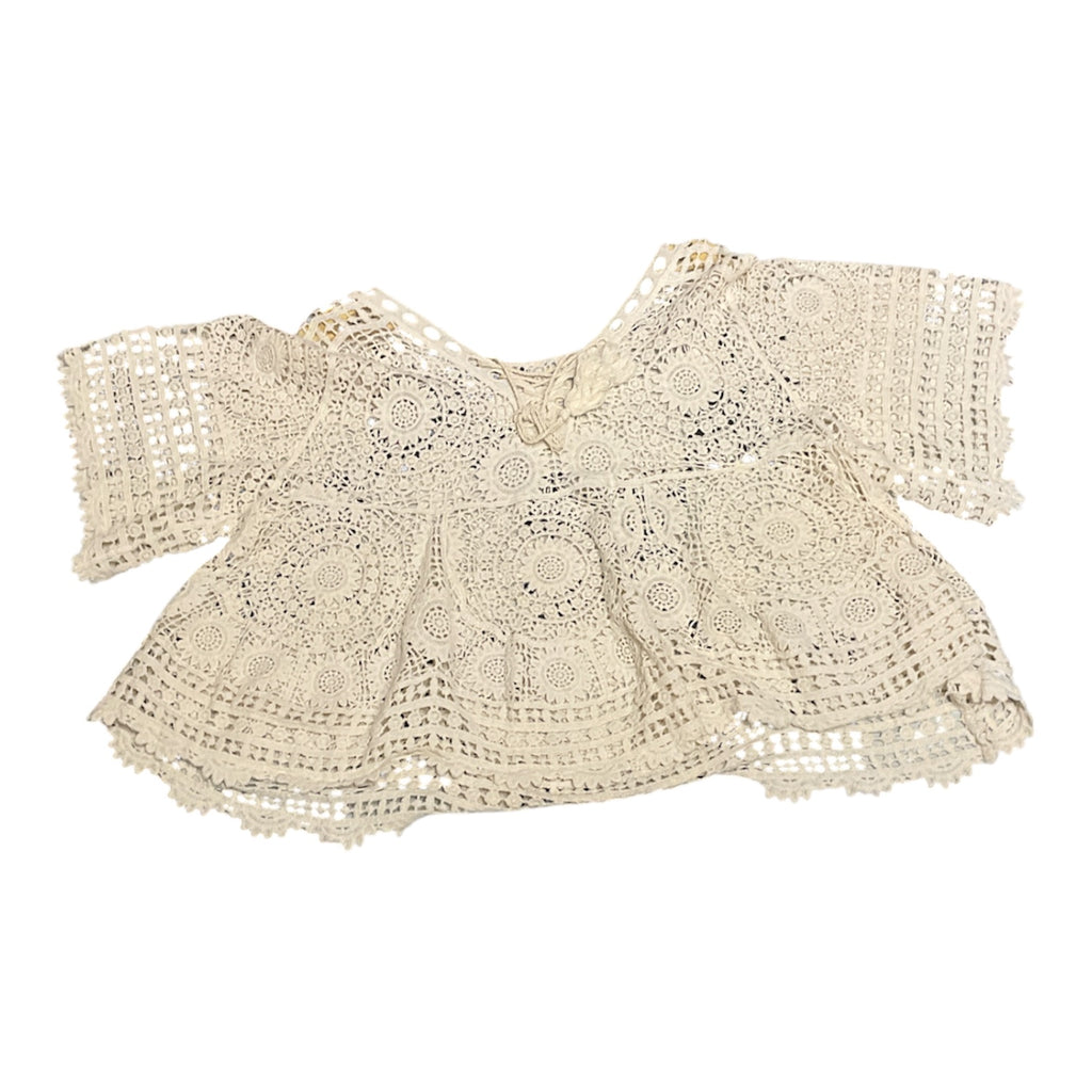 Elegant Cream Geometric Crochet Lace Short Sleeve Blouse with Scalloped Hem